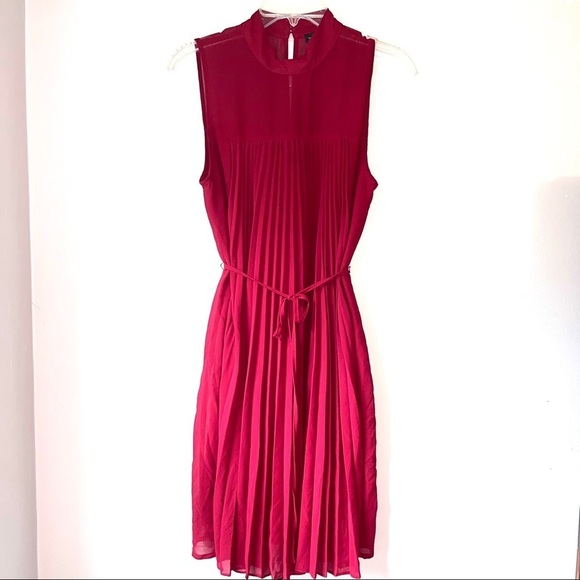 🏷️ 2/$20 Spenser Jeremy Mock Neck Pleated Illusion Cocktail Dress - Picture 1 of 10